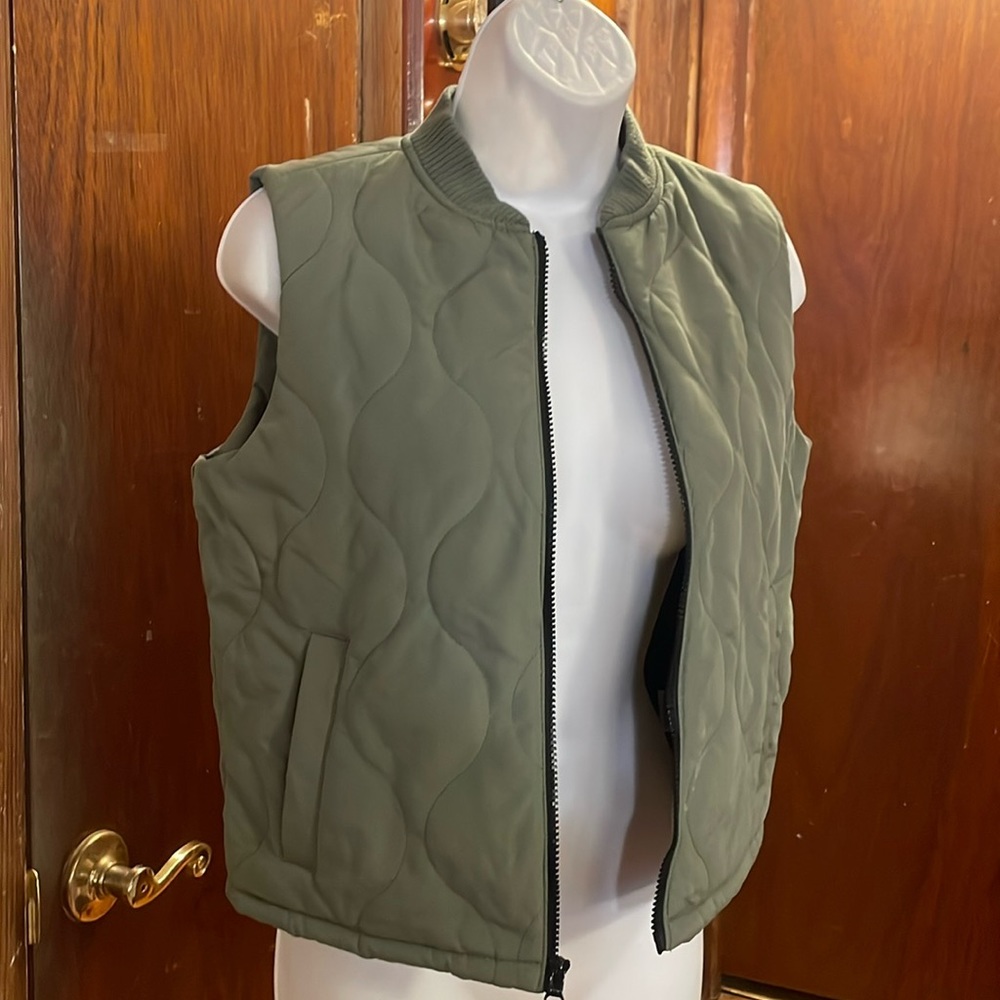 Boys old navy vest